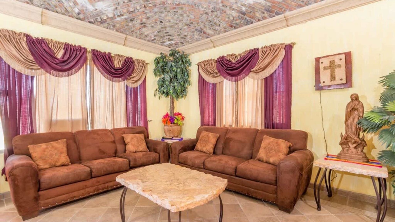 Photo of Livingroom in Cholla Bay