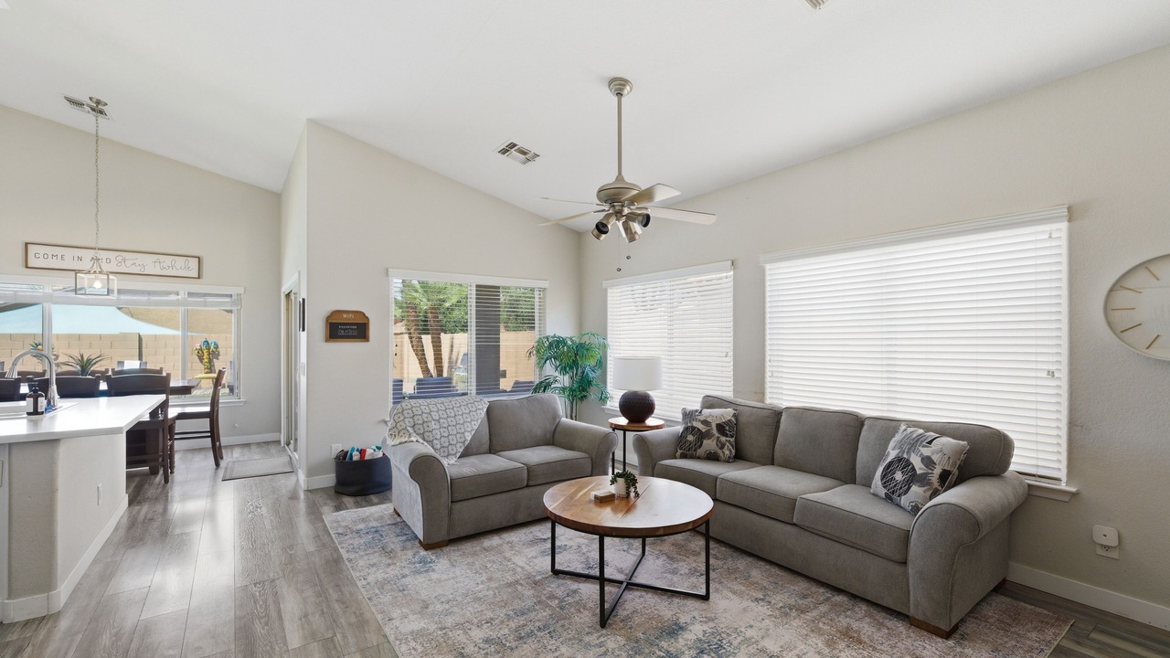 Photo of Livingroom in Avondale