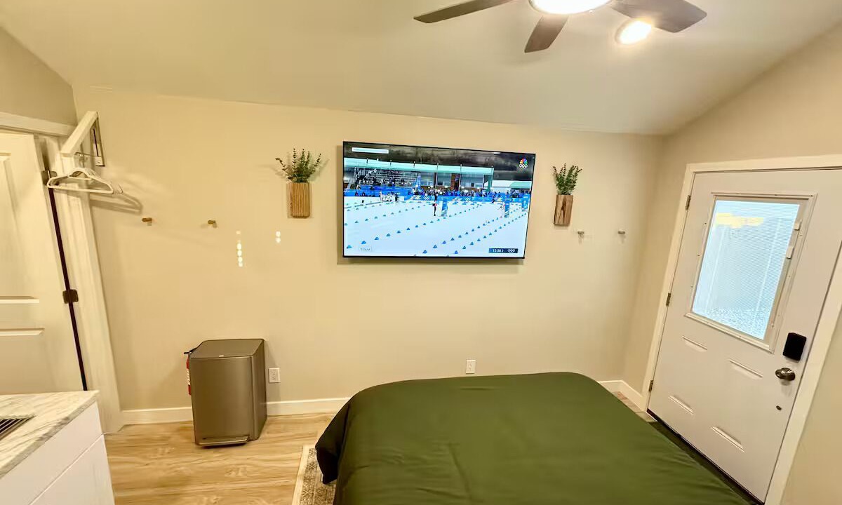 Photo of Bedroom in Melrose Paradise