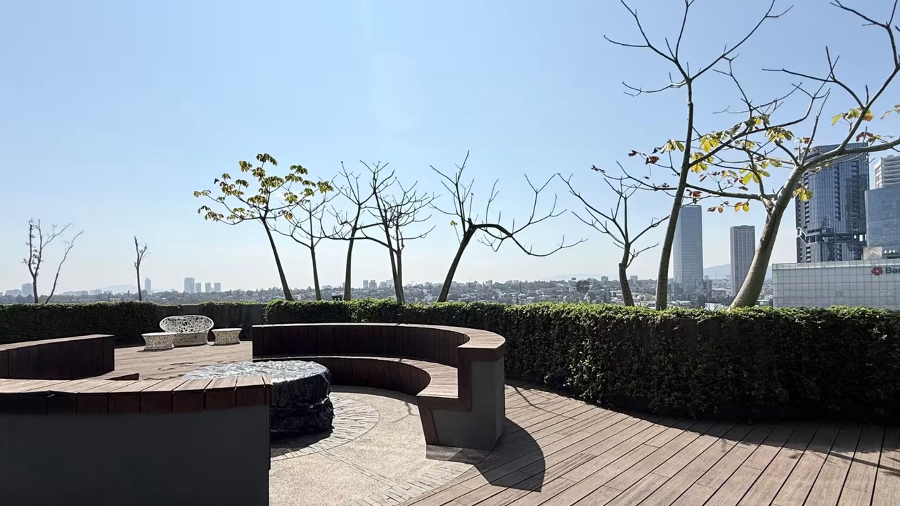 Photo of Patio Balcony in Financial District