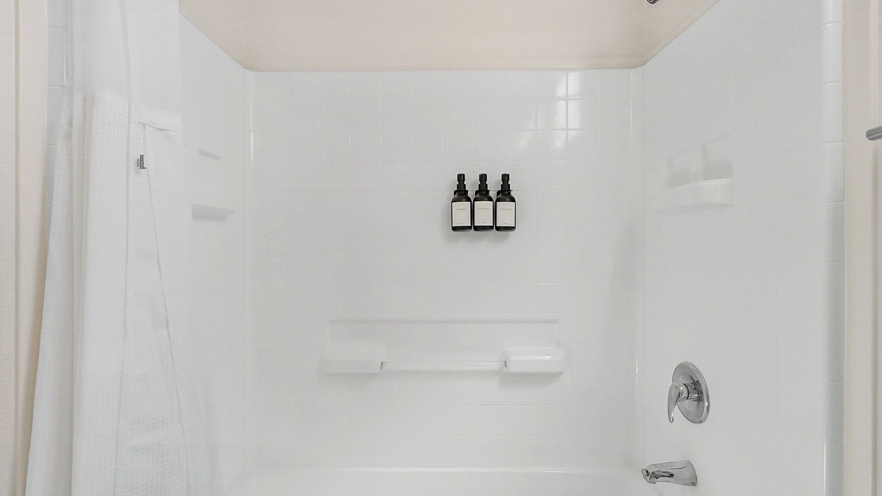 Photo of Bathroom in Alegre Community