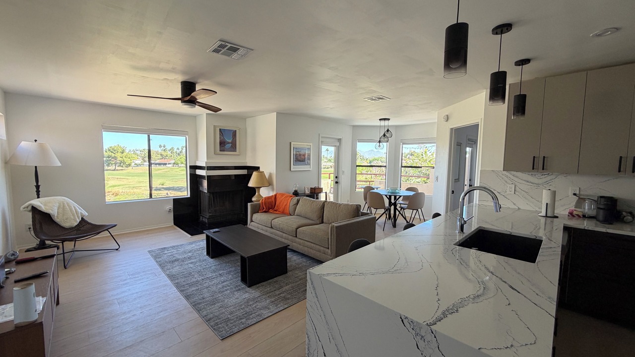 Photo of Livingroom in Paradise Valley Village