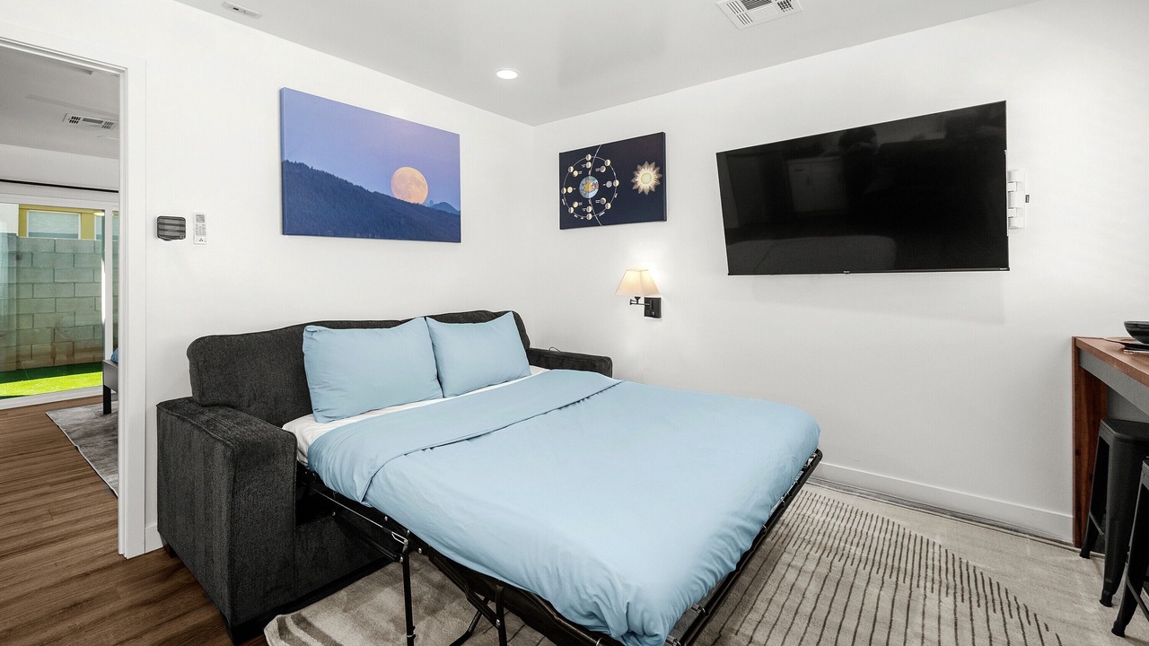 Photo of Bedroom in Garfield