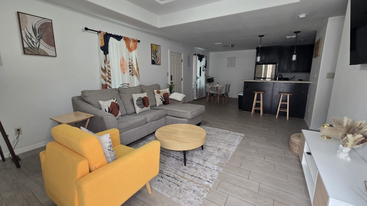 Photo of Livingroom in Edinburg