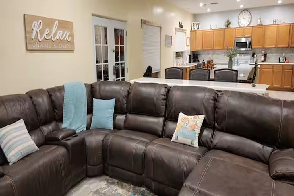 Photo of Livingroom in Sundance