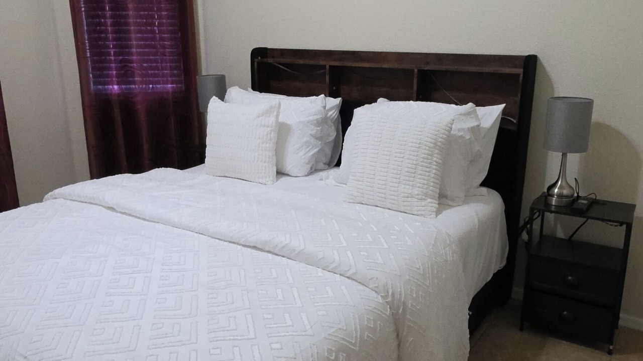 Photo of Bedroom in Estrella Village