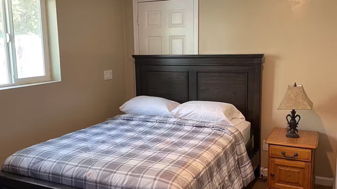 Photo of Bedroom in F. Q. Story