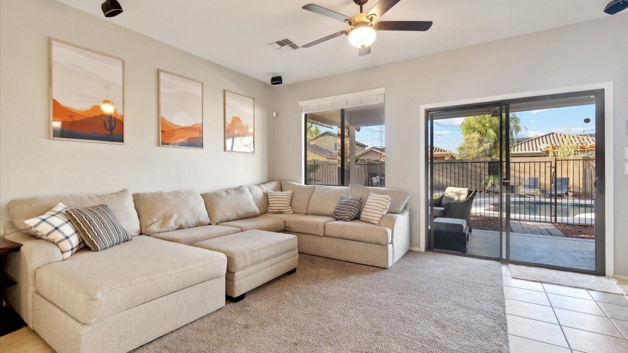 Photo of Livingroom in Anthem
