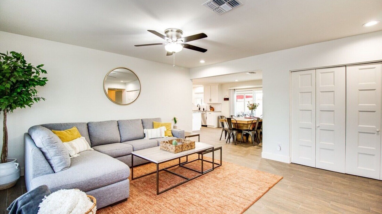 Photo of Livingroom in Cox Heights