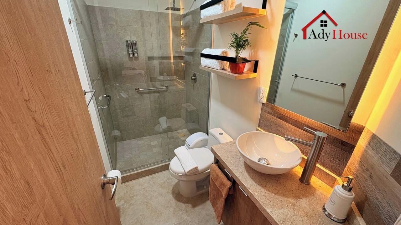 Photo of Bathroom in El Marques
