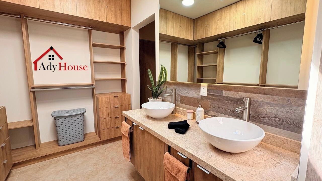 Photo of Bathroom in El Marques