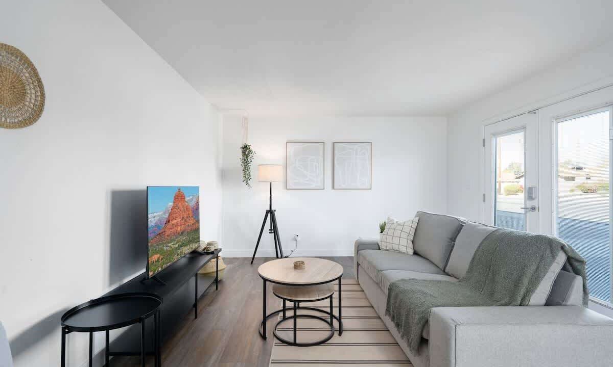 Photo of Livingroom in Encanto