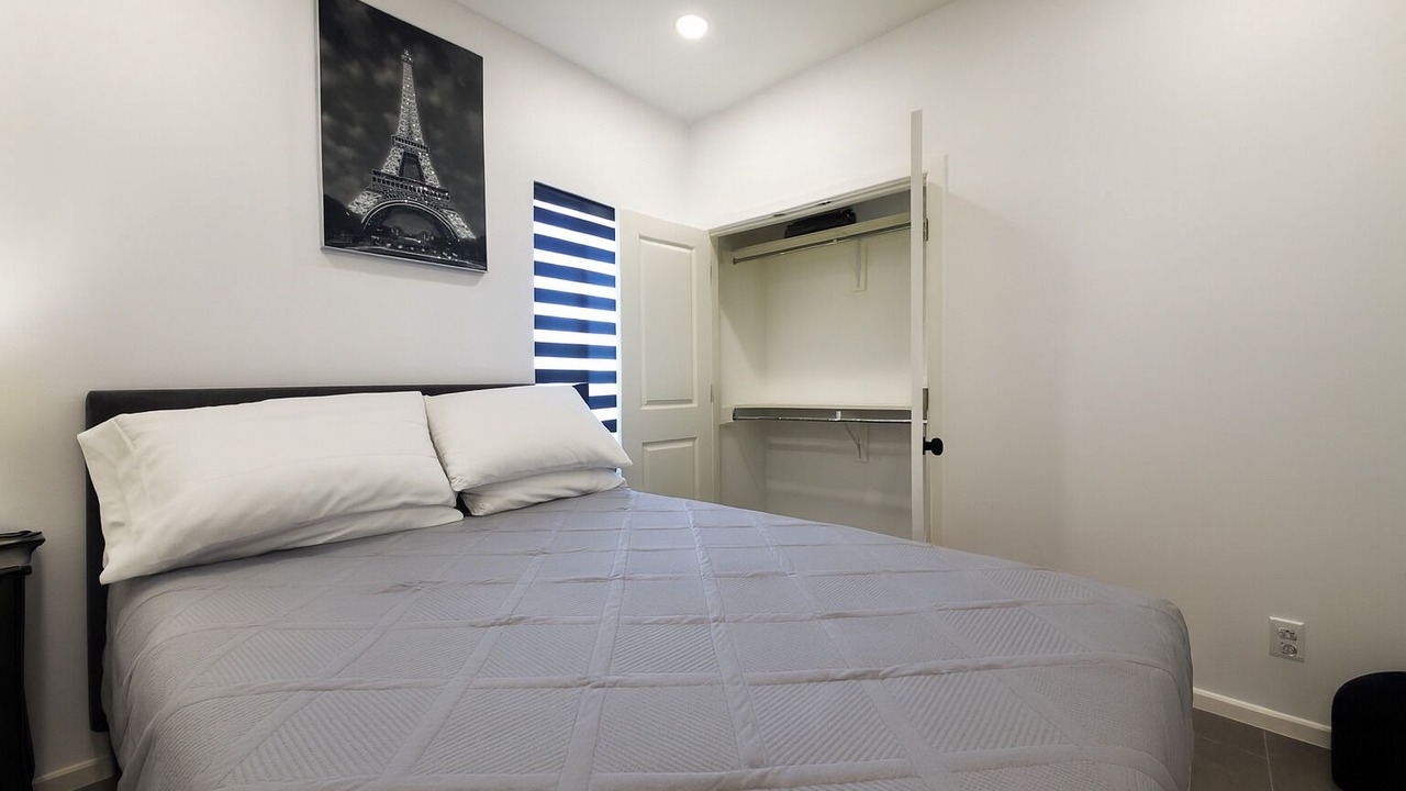 Photo of Bedroom in Edinburg