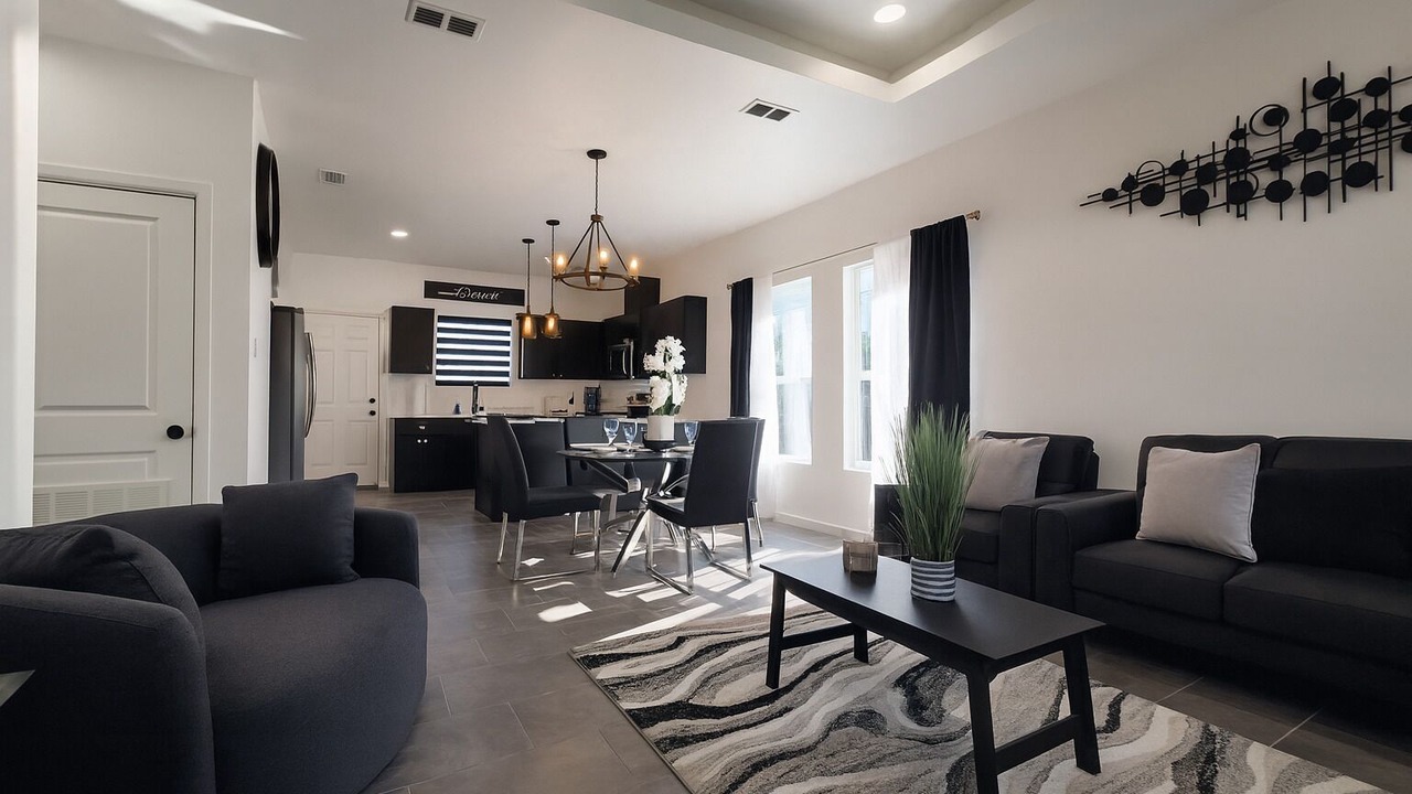 Photo of Livingroom in Edinburg
