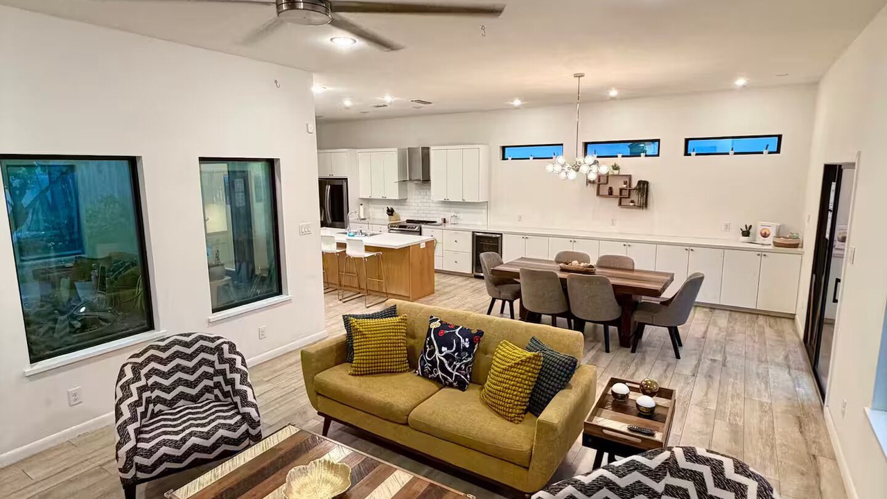 Photo of Livingroom in Pharr