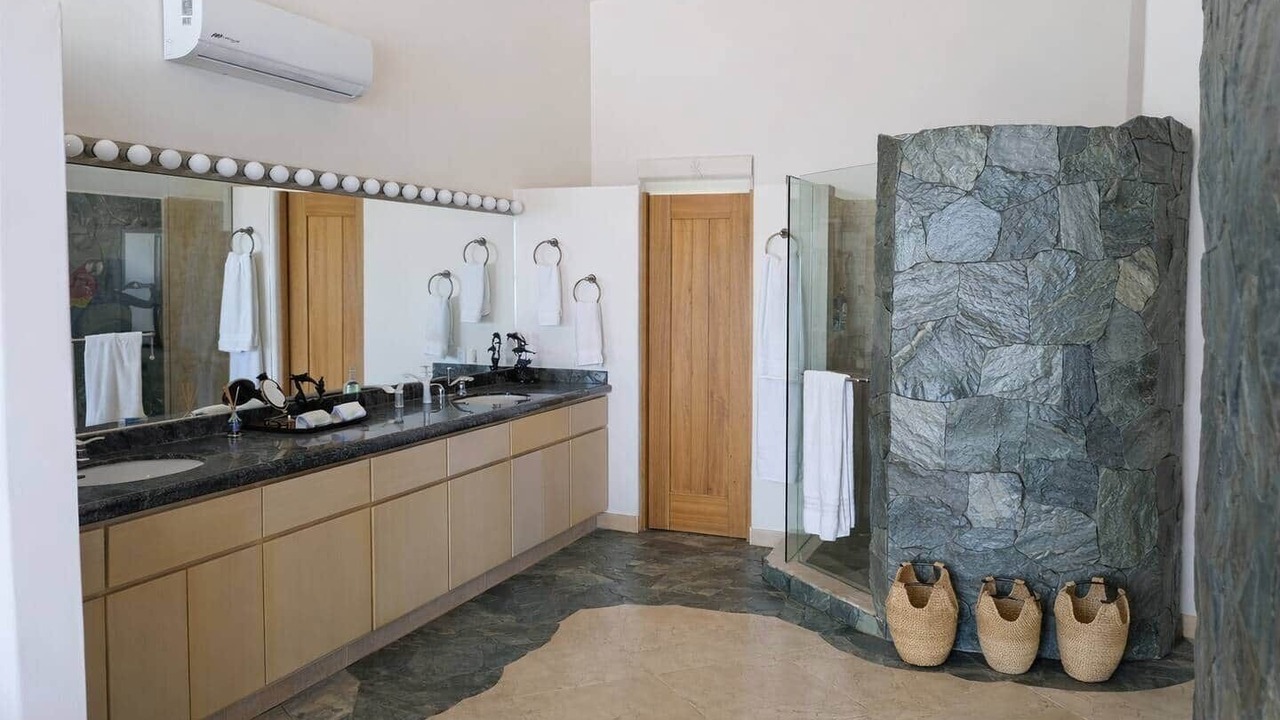 Photo of Bathroom in Buenavista