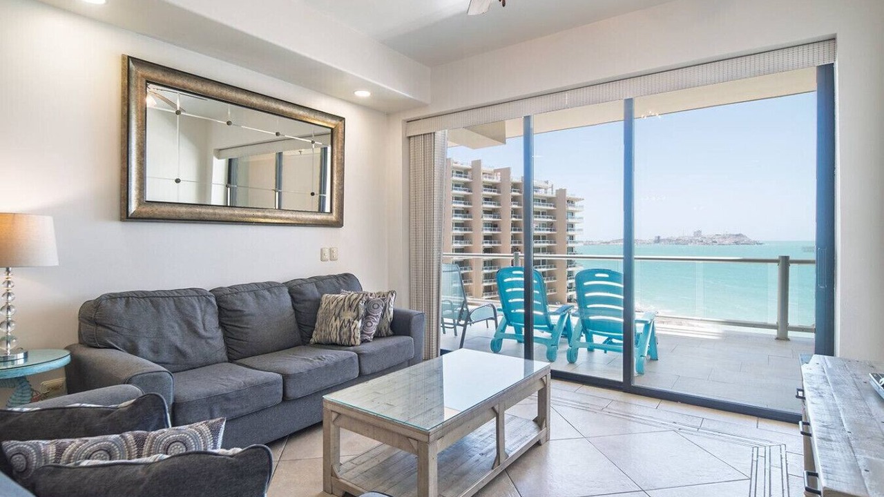 Photo of Livingroom in Bella Vista