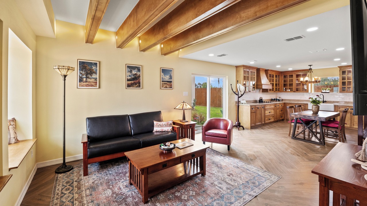 Photo of Livingroom in Mission