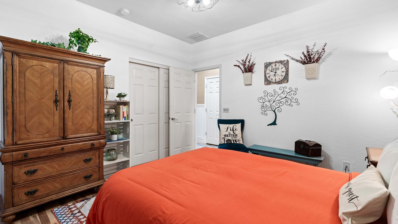 Photo of Bedroom in Glenmont Estates