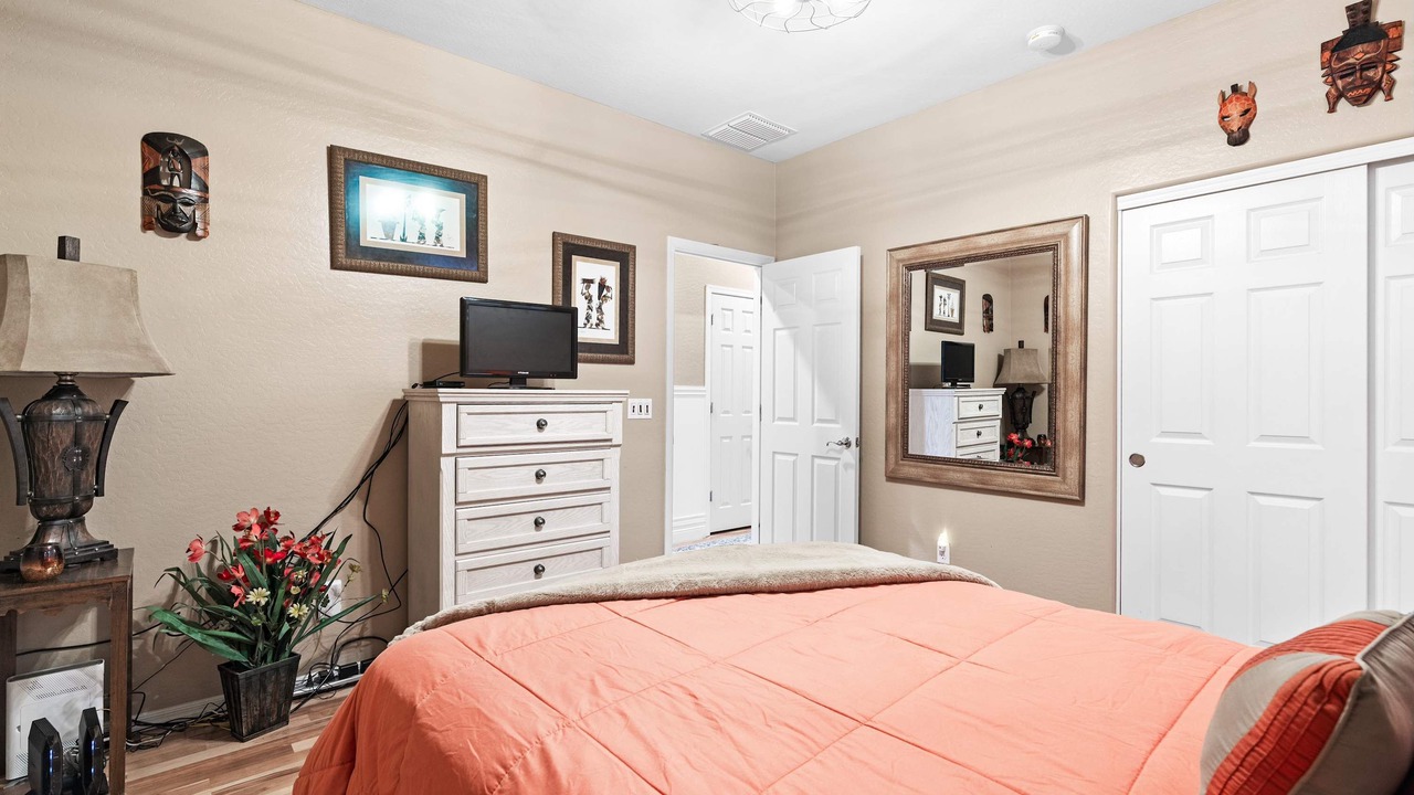 Photo of Bedroom in Glenmont Estates
