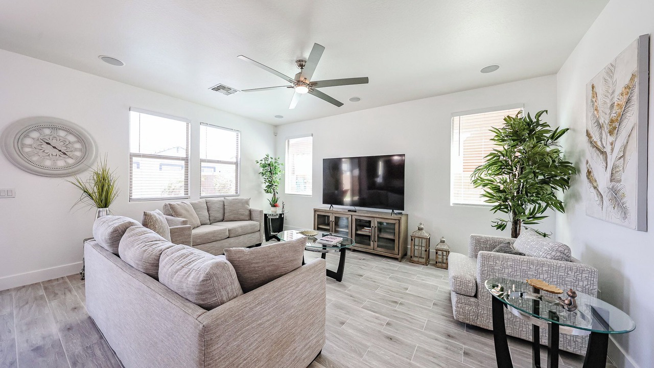Photo of Livingroom in Rovey Farm Estates