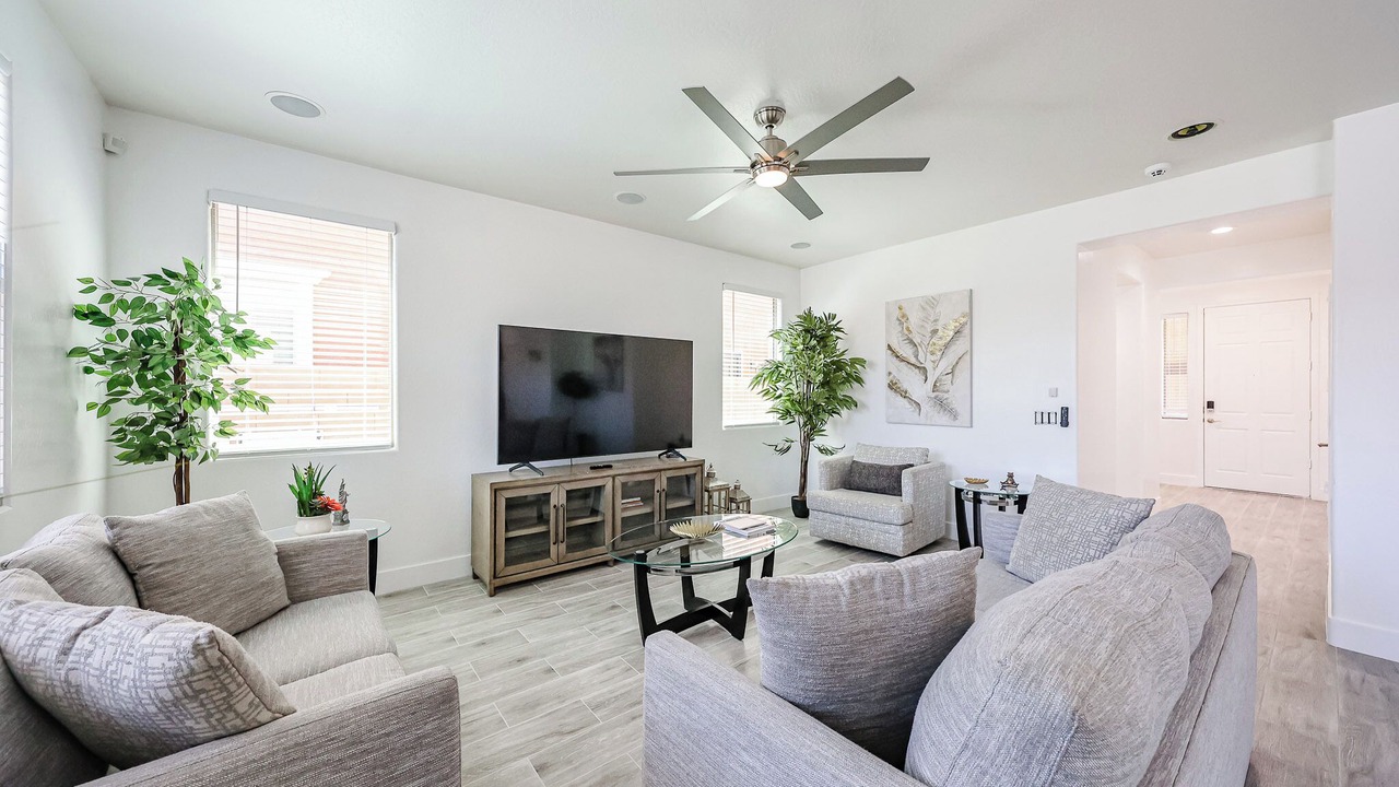 Photo of Livingroom in Rovey Farm Estates