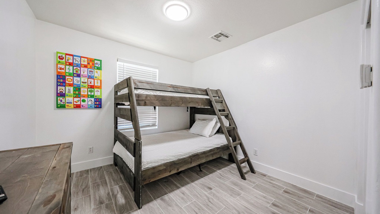 Photo of Bedroom in Rovey Farm Estates