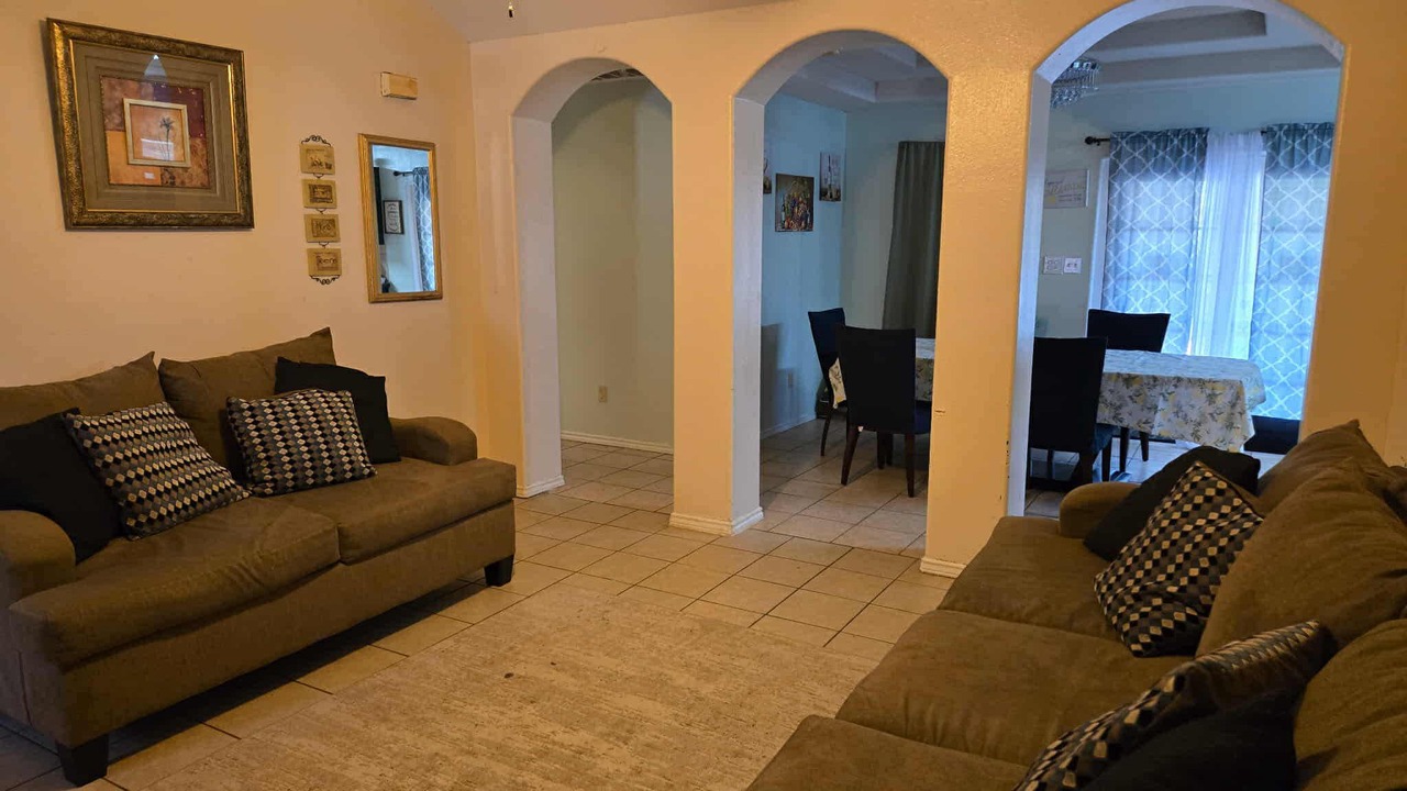 Photo of Livingroom in Edinburg