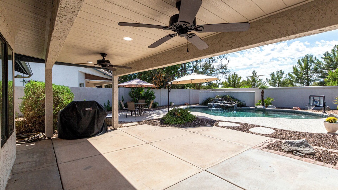 Photo of Patio Balcony in Val Vista Lakes