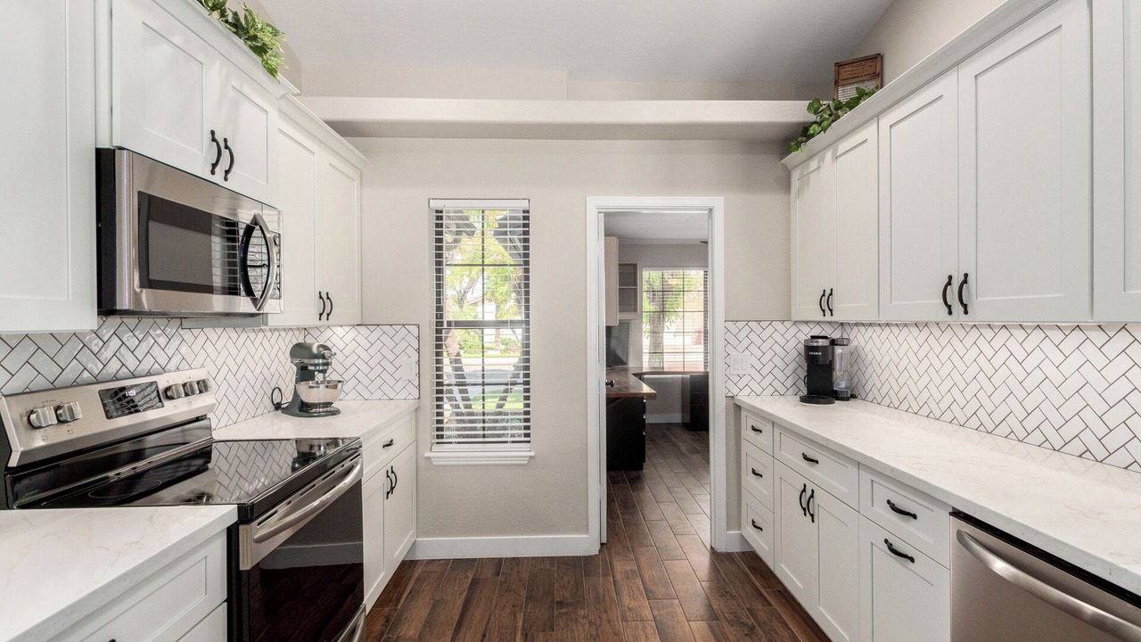 Photo of Kitchen in Val Vista Lakes