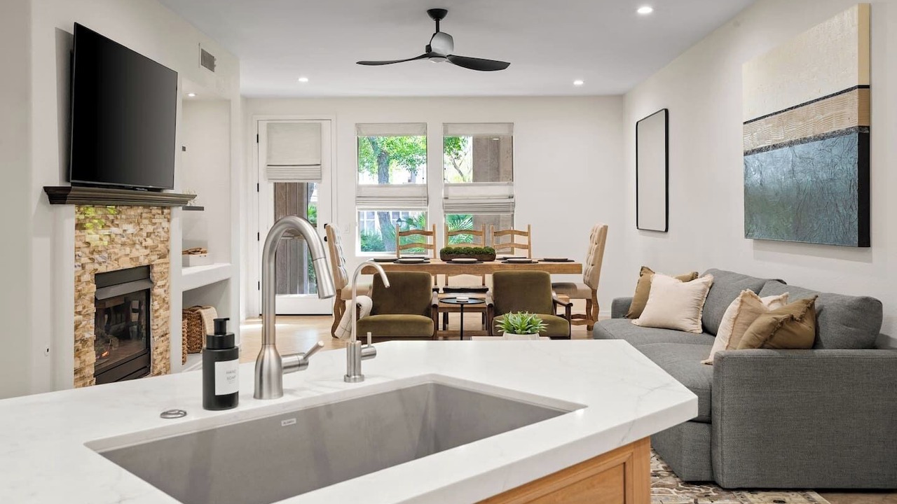 Photo of Livingroom in Kierland