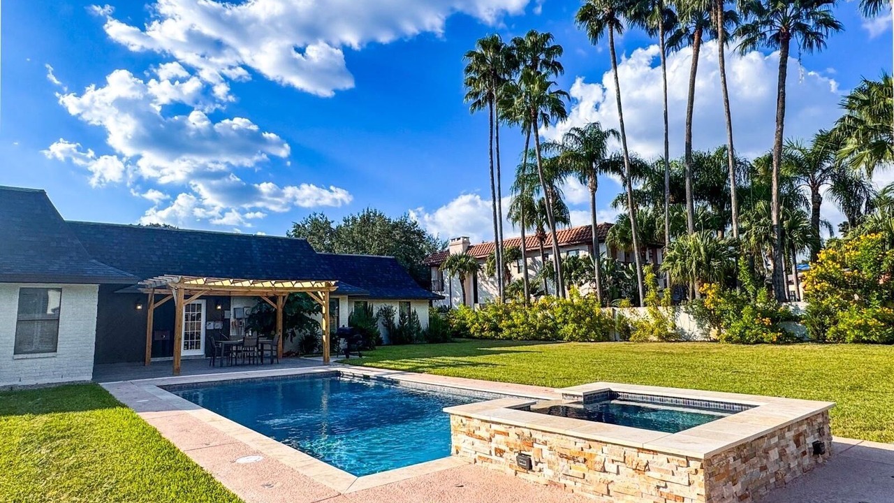 Photo of Outdoor in Edinburg
