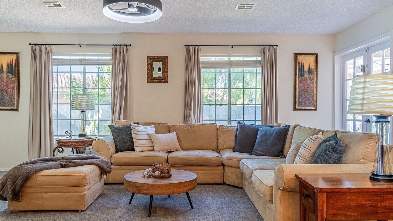 Photo of Livingroom in Yuma