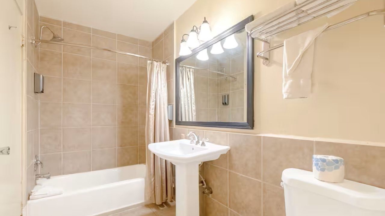 Photo of Bathroom in Yuma Townsite