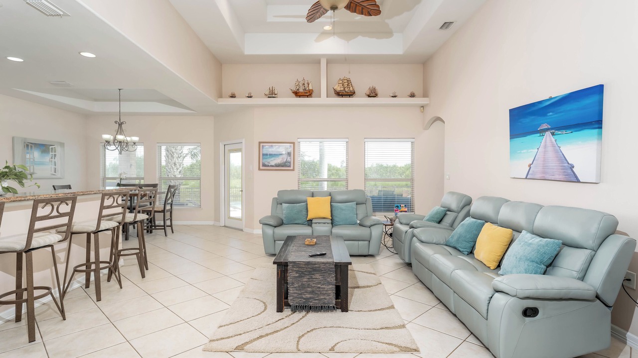 Photo of Livingroom in Laguna Vista