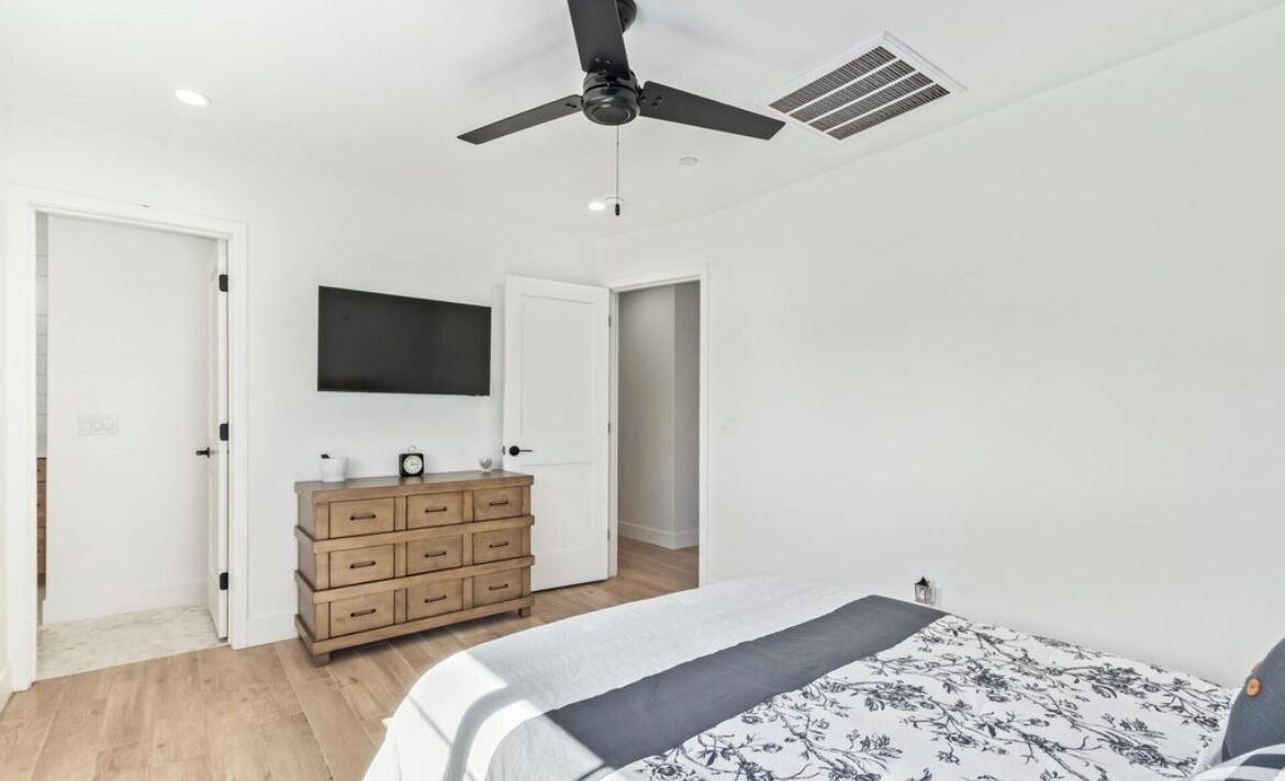 Photo of Bedroom in New Papago Parkway