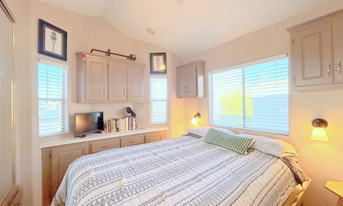 Photo of Bedroom in Villa Chaparral