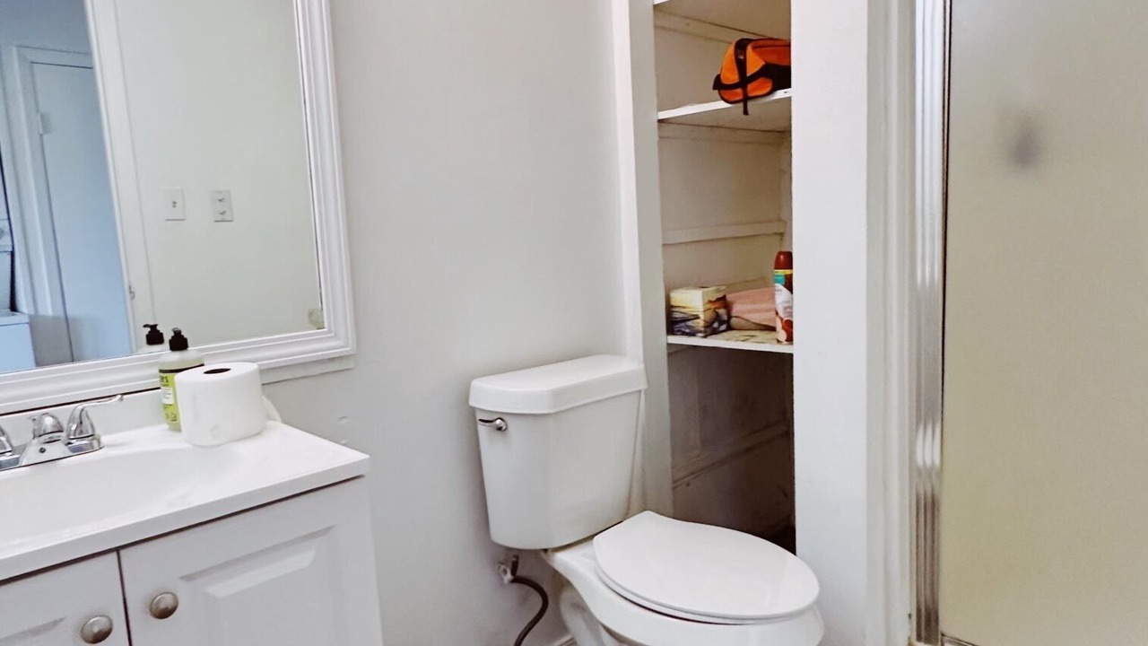 Photo of Bathroom in Brownsville