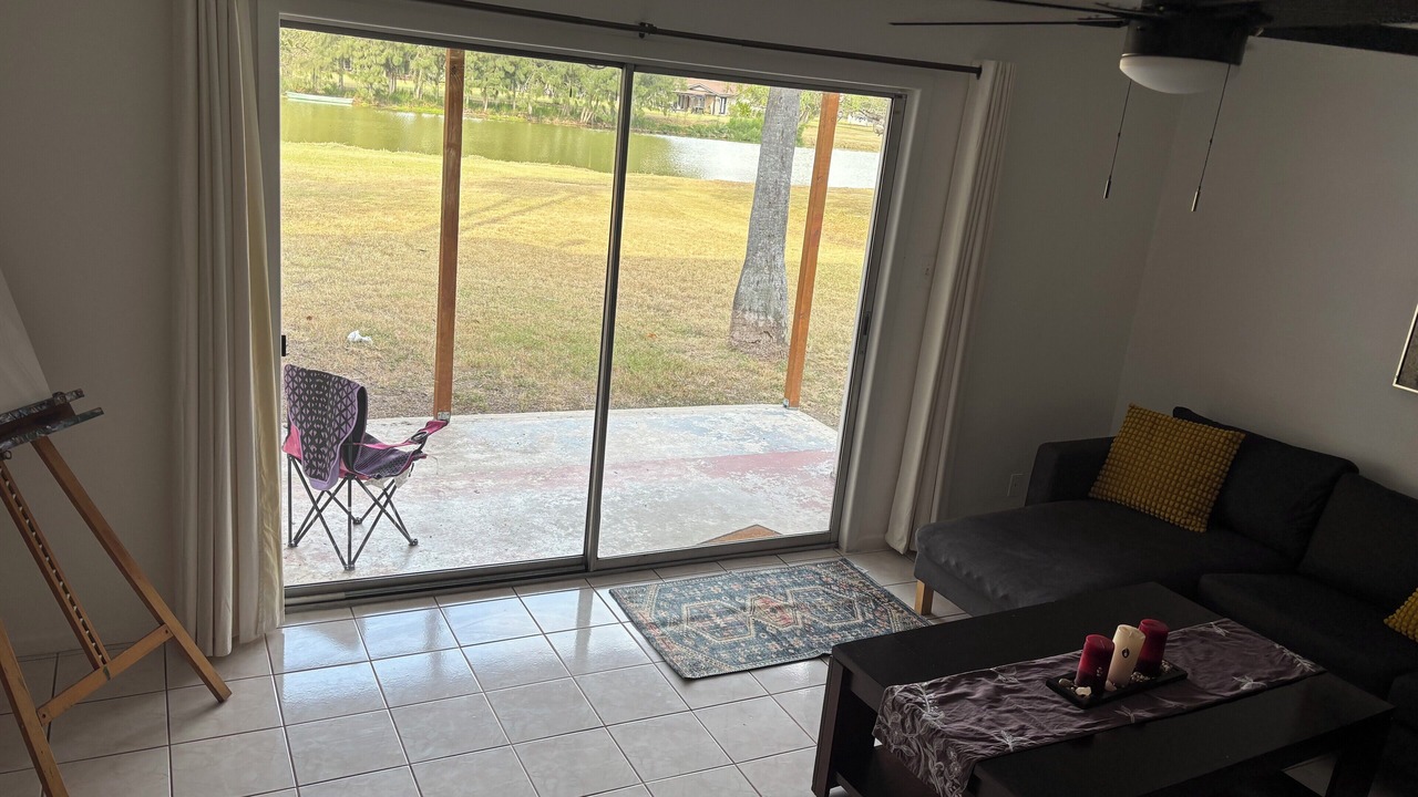 Photo of Livingroom in Brownsville
