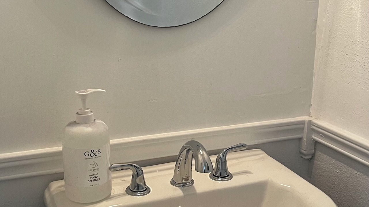 Photo of Bathroom in Brownsville
