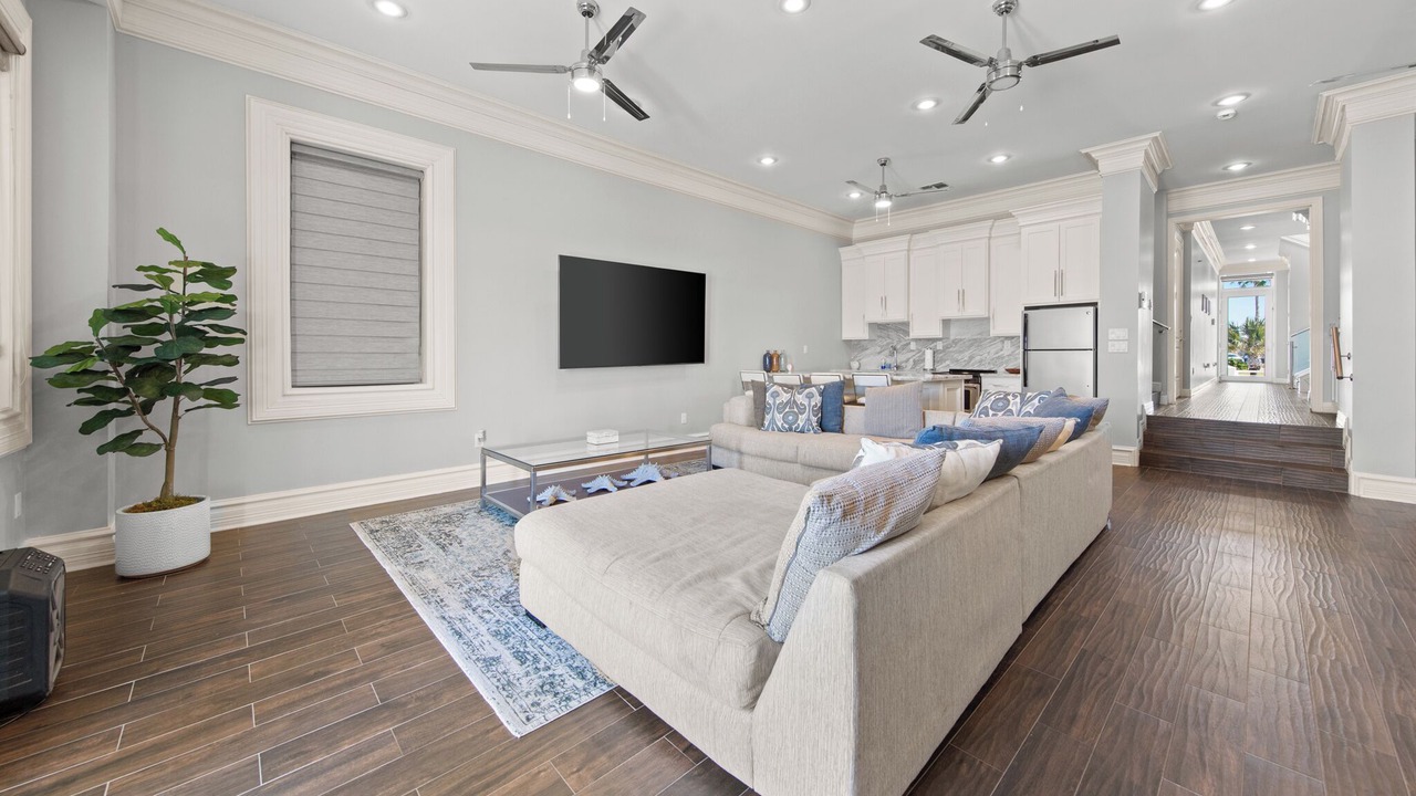 Photo of Livingroom in The Shores