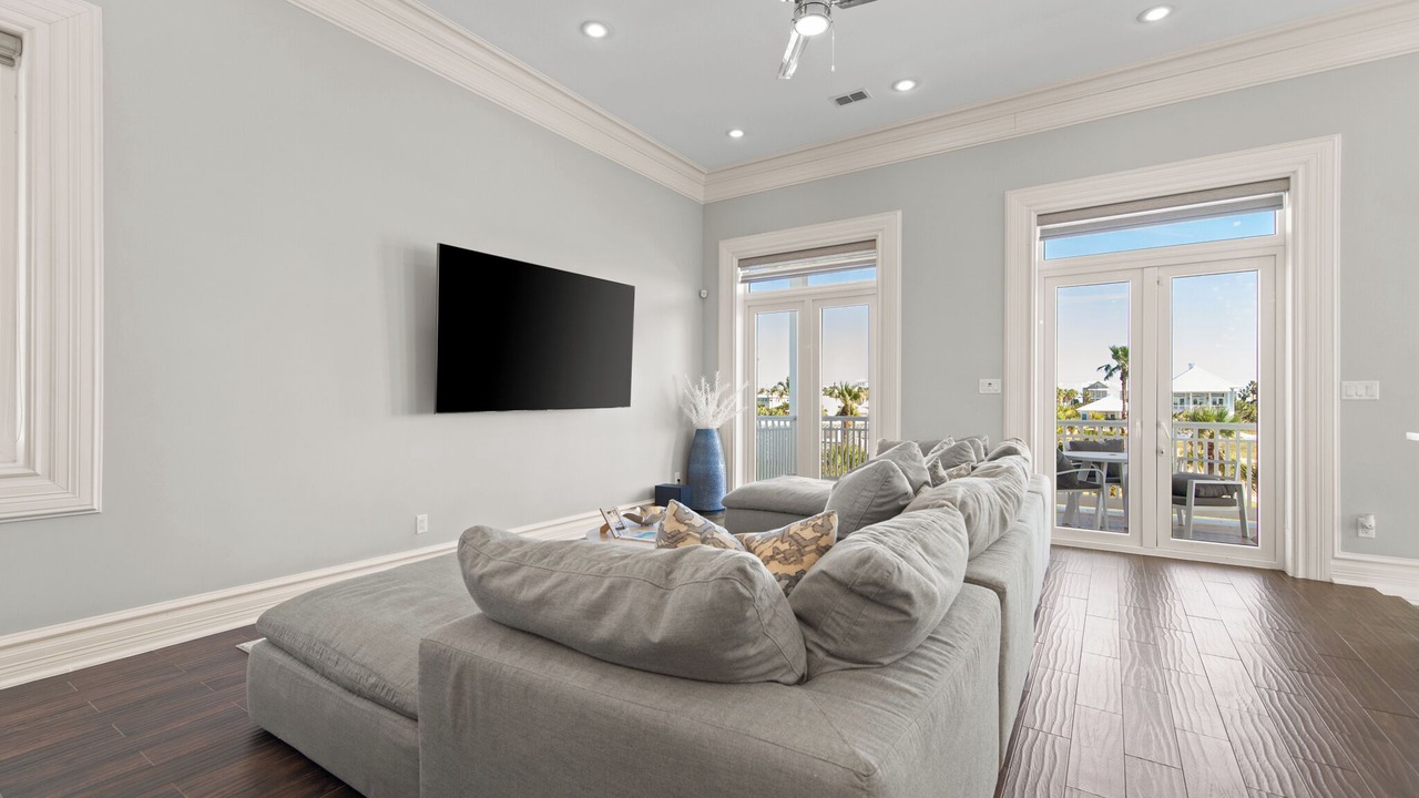 Photo of Livingroom in The Shores
