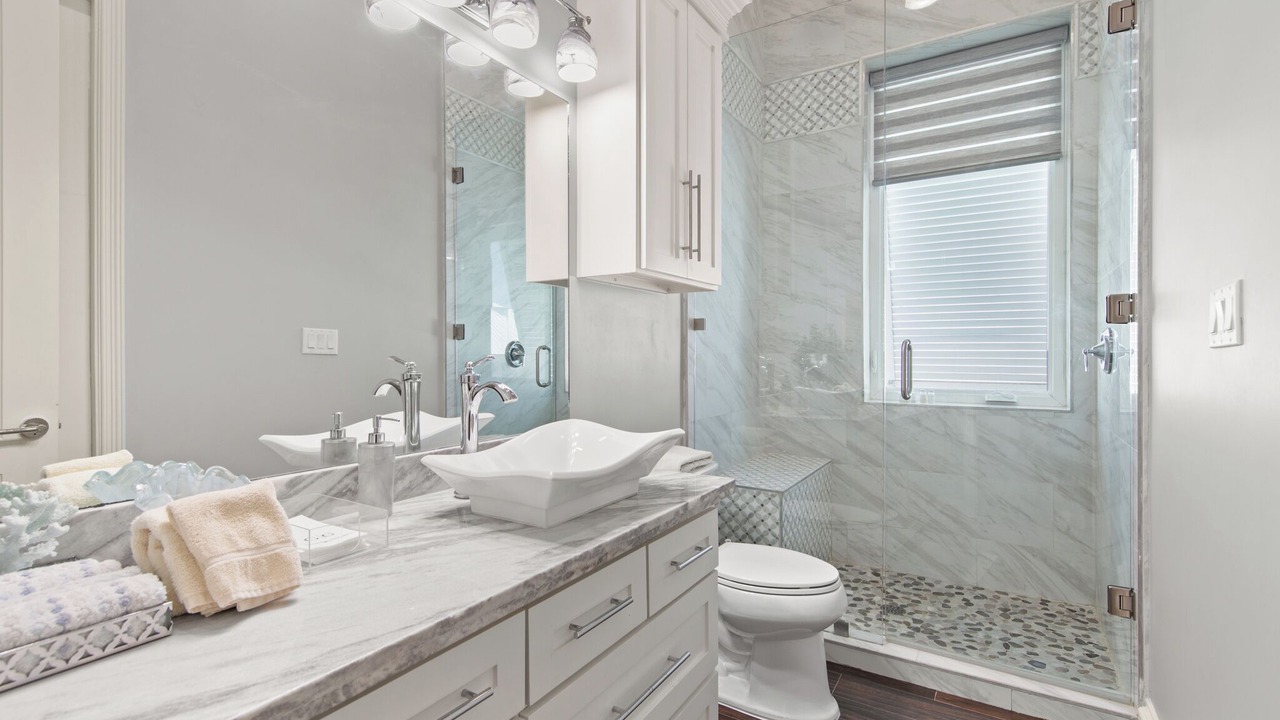Photo of Bathroom in The Shores