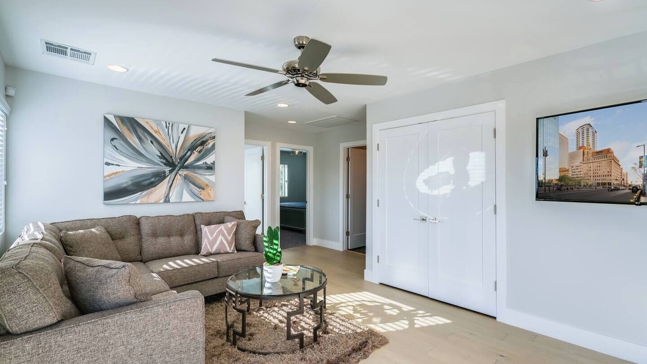 Photo of Livingroom in Coronado