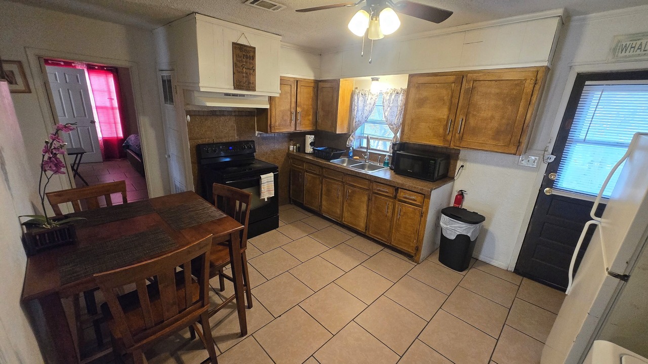 Photo of Kitchen in Edinburg