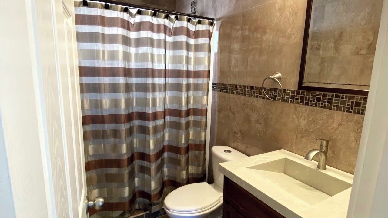 Photo of Bathroom in La Joya