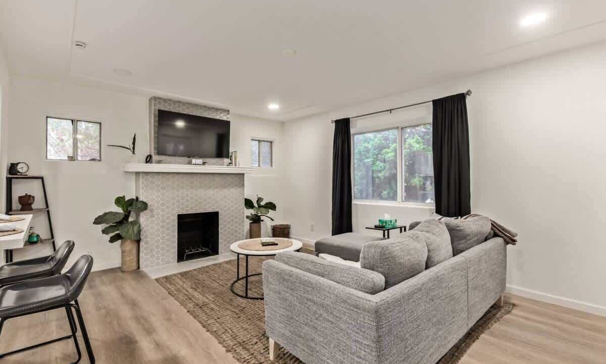 Photo of Livingroom in Camelback East