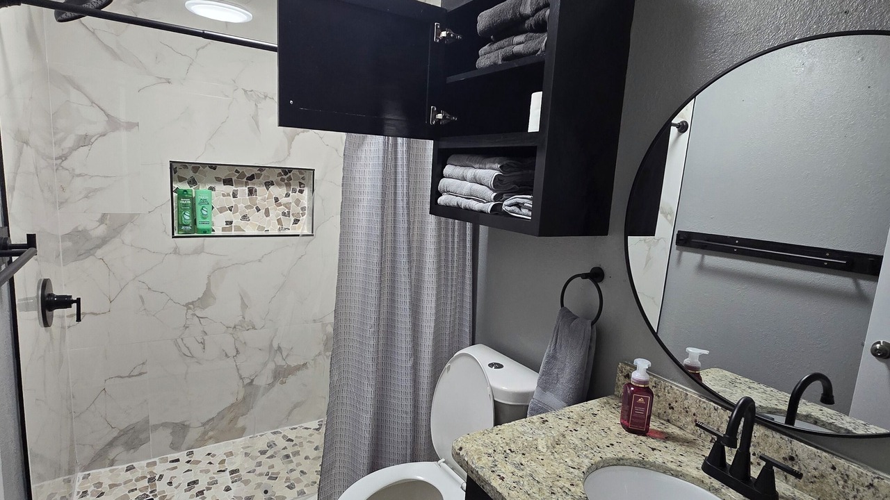 Photo of Bathroom in Brownsville