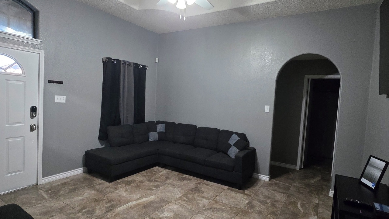 Photo of Livingroom in Brownsville