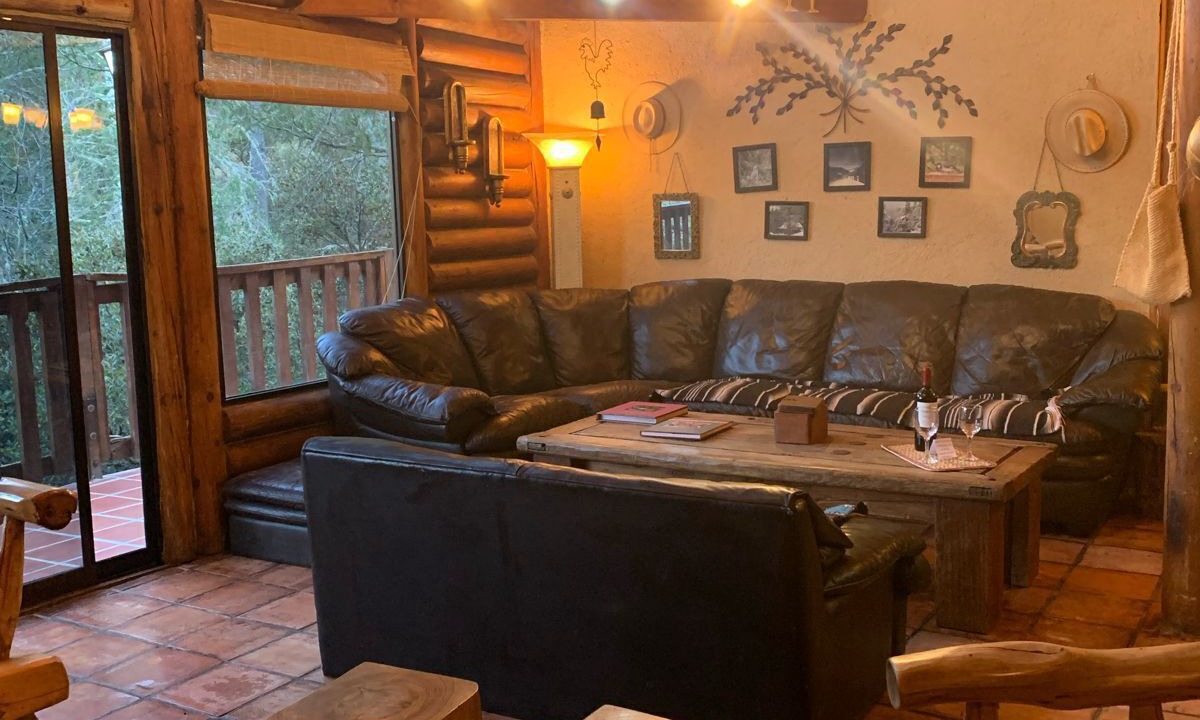 Photo of Livingroom in San Antonio de Las Alazanas